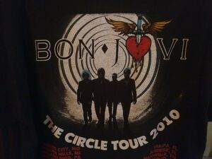RARE BON JOVI Vintage T-SHIRT L 2010 Tour Rock Band Tee 80s Eighties Hard Rock